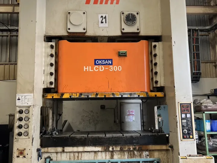 Stamping press at the OKSAN factory